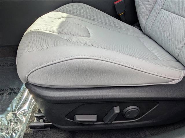 new 2025 Hyundai Elantra car, priced at $27,365