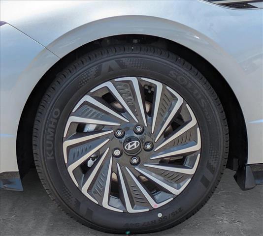 new 2025 Hyundai Sonata Hybrid car, priced at $33,040