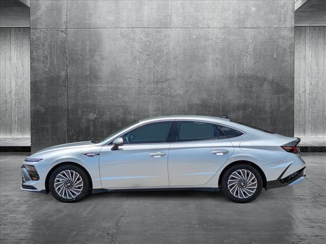new 2025 Hyundai Sonata Hybrid car, priced at $33,040