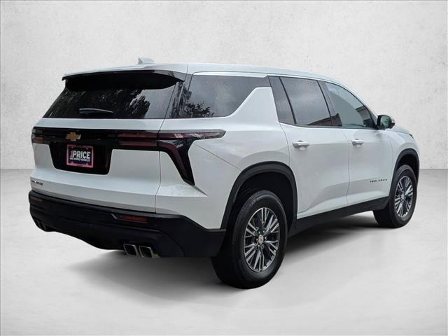 used 2024 Chevrolet Traverse car, priced at $32,500
