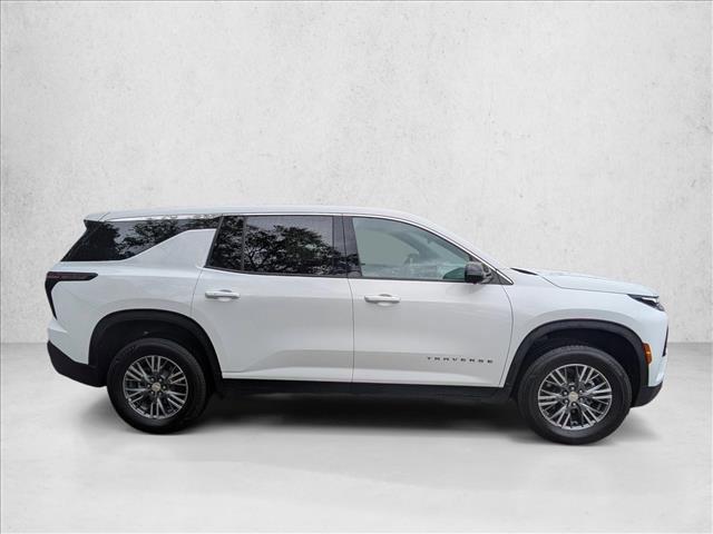 used 2024 Chevrolet Traverse car, priced at $32,500