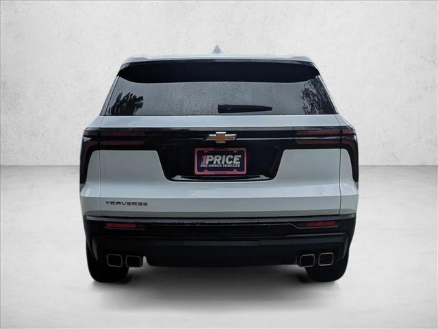 used 2024 Chevrolet Traverse car, priced at $32,500
