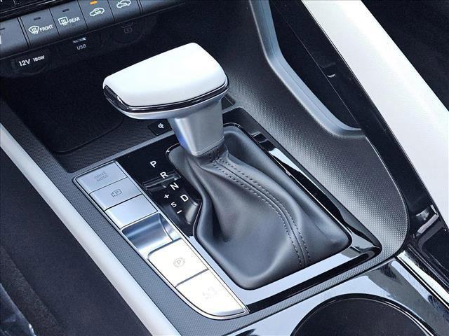 new 2025 Hyundai Elantra car, priced at $28,590