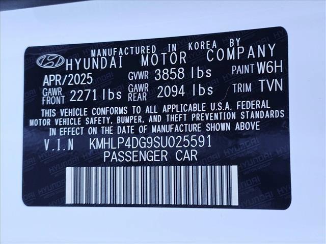 new 2025 Hyundai Elantra car, priced at $29,090