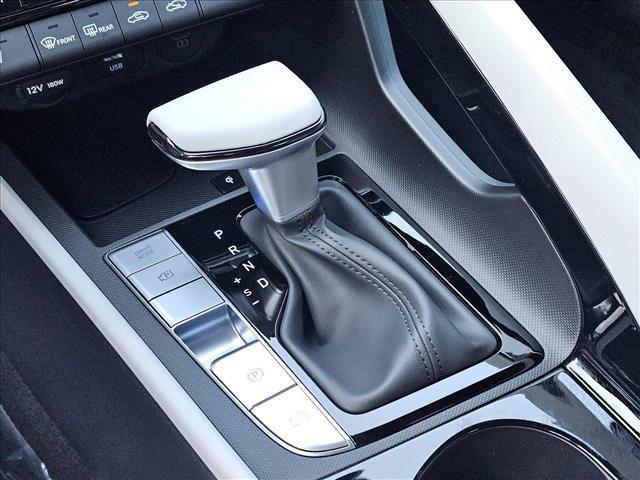 new 2025 Hyundai Elantra car, priced at $29,090
