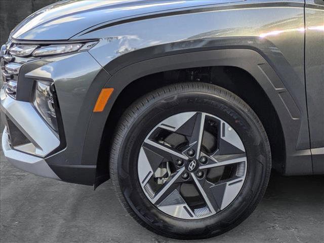 new 2025 Hyundai TUCSON Hybrid car, priced at $39,030