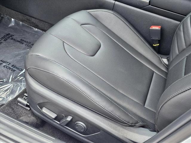 new 2025 Hyundai Elantra car, priced at $32,080
