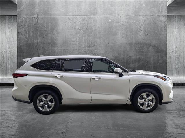 used 2021 Toyota Highlander car, priced at $27,342