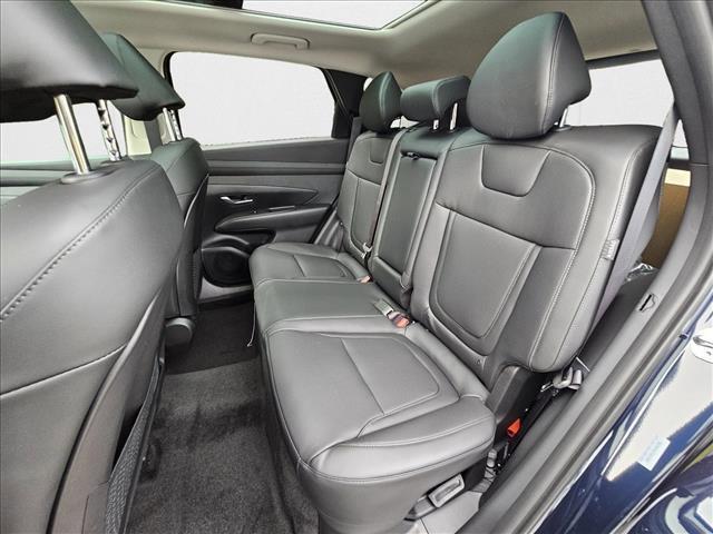 new 2025 Hyundai TUCSON Hybrid car, priced at $39,090