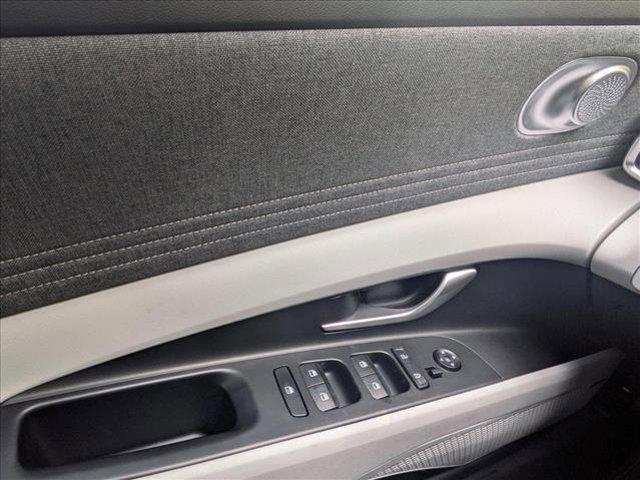 new 2025 Hyundai Elantra car, priced at $27,340