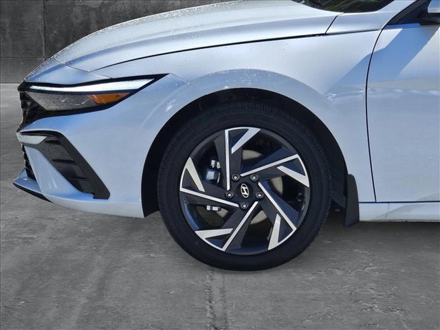 new 2025 Hyundai Elantra car, priced at $27,085