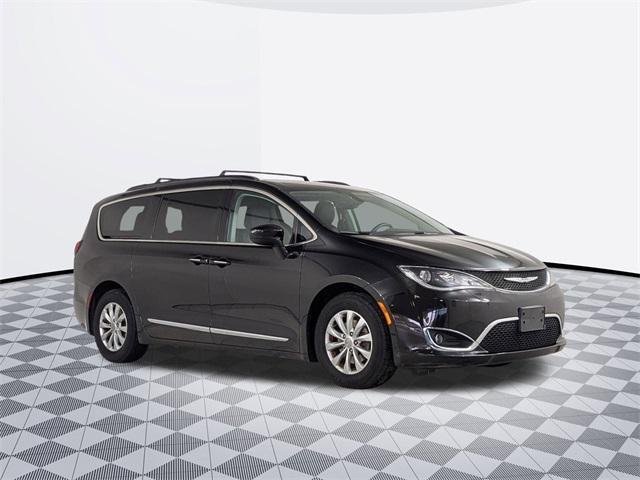 used 2017 Chrysler Pacifica car, priced at $14,436