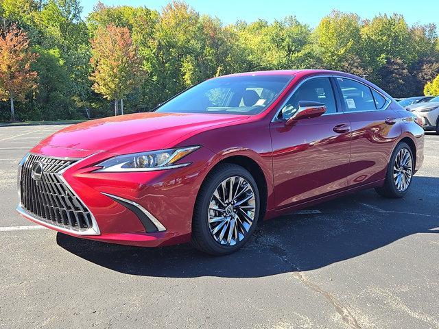new 2025 Lexus ES 300h car, priced at $53,660