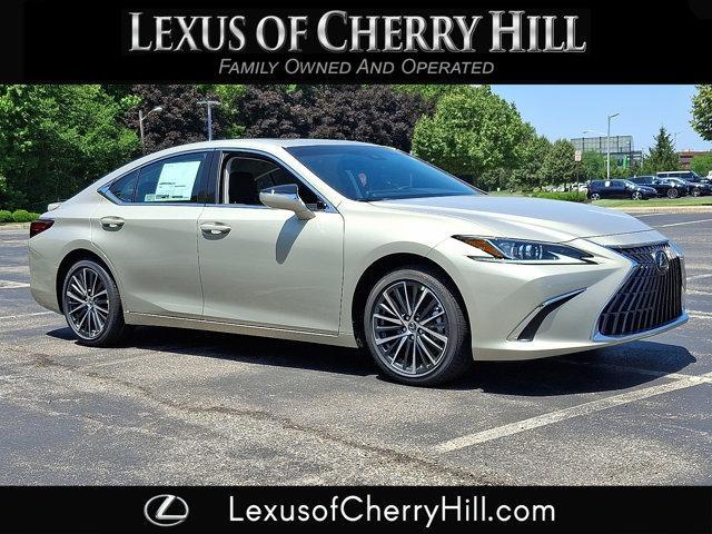 new 2025 Lexus ES 300h car, priced at $50,315