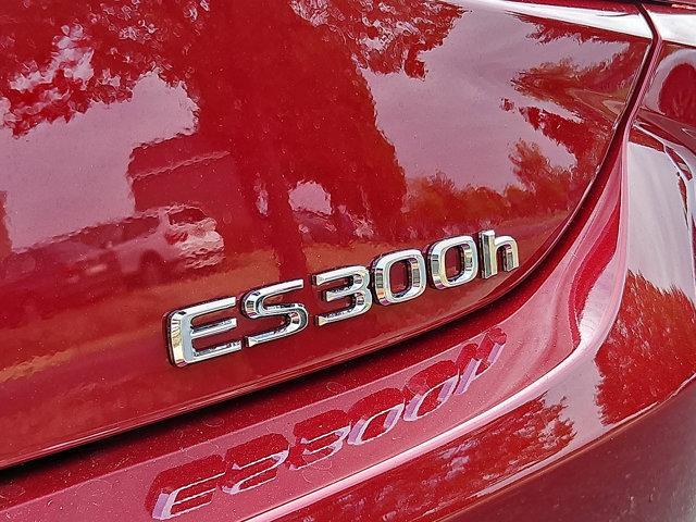 new 2025 Lexus ES 300h car, priced at $49,825