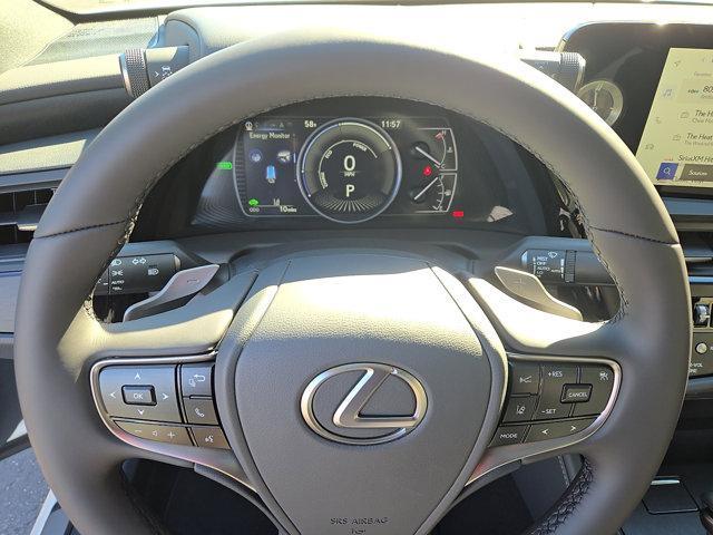 new 2025 Lexus ES 300h car, priced at $50,925