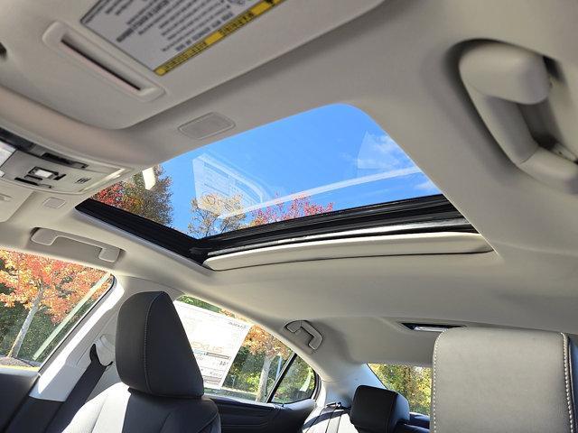 new 2025 Lexus ES 300h car, priced at $50,925