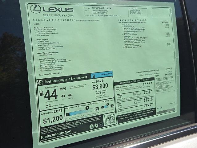new 2025 Lexus ES 300h car, priced at $50,925