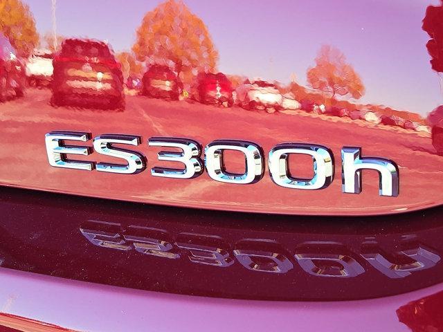 new 2025 Lexus ES 300h car, priced at $53,660