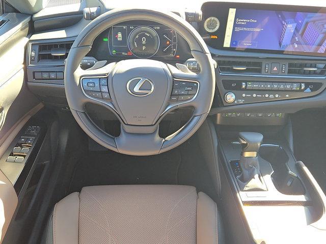 new 2025 Lexus ES 300h car, priced at $53,660