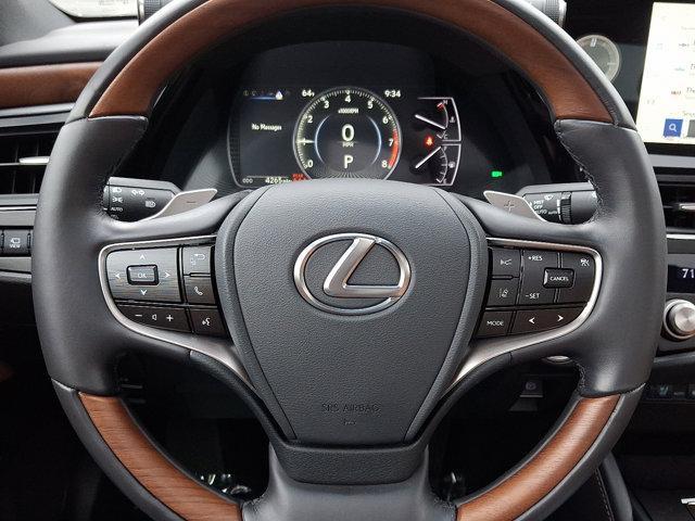 used 2025 Lexus ES 350 car, priced at $52,841