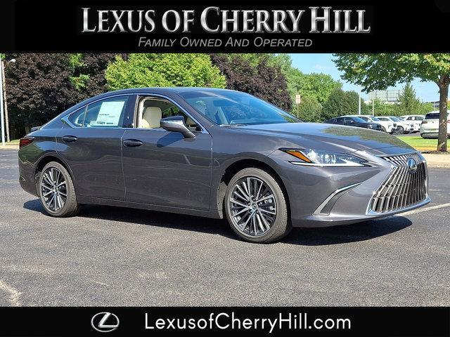new 2025 Lexus ES 300h car, priced at $49,890