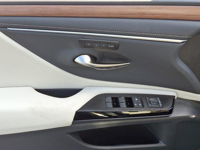 new 2025 Lexus ES 300h car, priced at $49,890