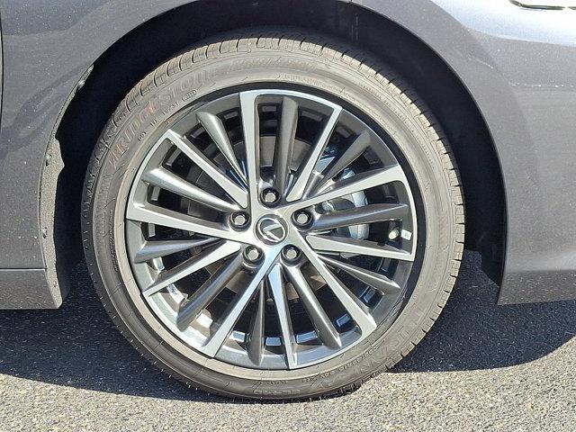 new 2025 Lexus ES 300h car, priced at $49,890