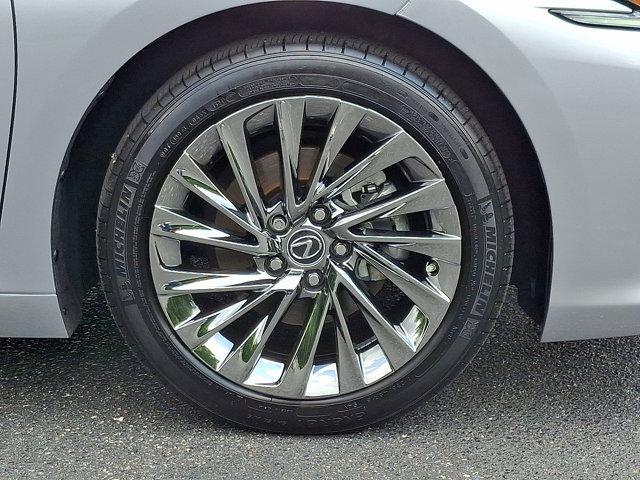 used 2024 Lexus ES 300h car, priced at $49,982