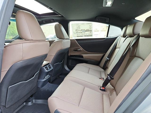 new 2025 Lexus ES 300h car, priced at $51,344