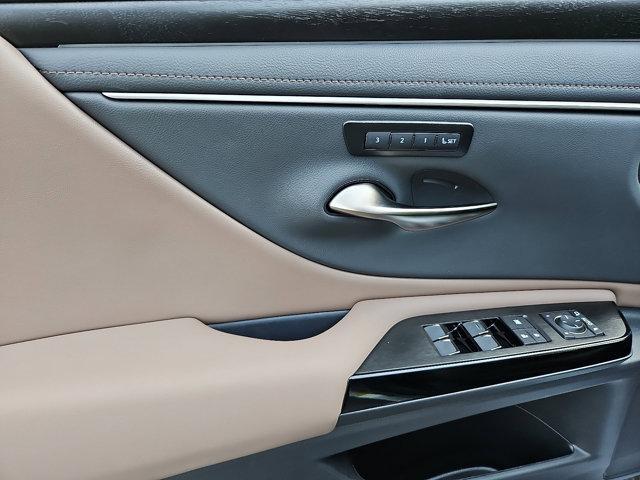 new 2025 Lexus ES 300h car, priced at $51,344