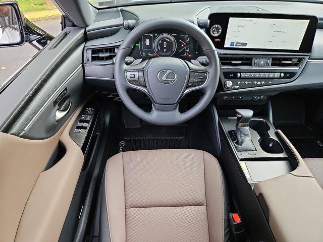 new 2025 Lexus ES 300h car, priced at $51,344