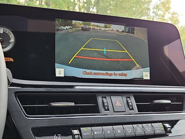 new 2025 Lexus ES 300h car, priced at $51,344