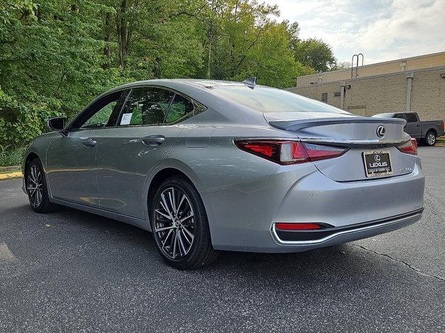 new 2025 Lexus ES 300h car, priced at $51,344