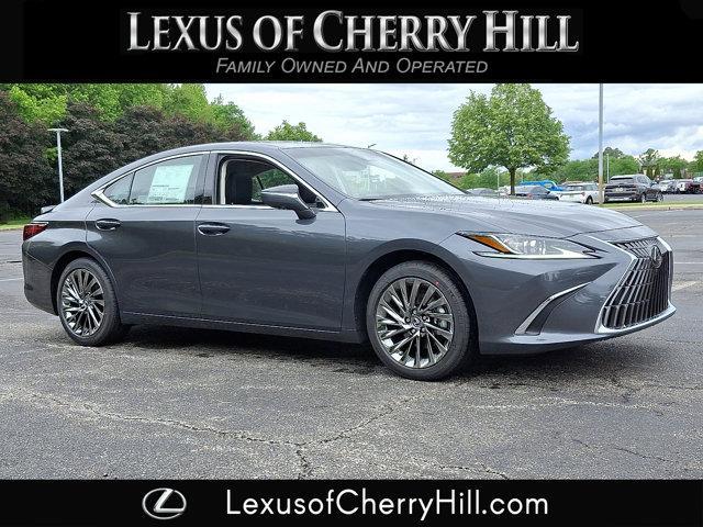 new 2025 Lexus ES 300h car, priced at $54,514