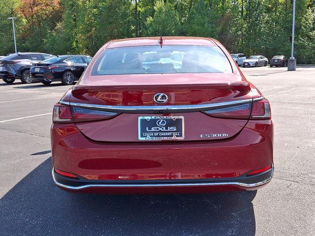 new 2025 Lexus ES 300h car, priced at $49,265