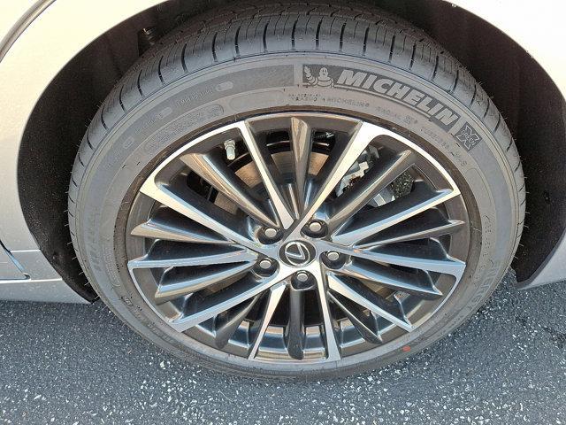 new 2025 Lexus ES 300h car, priced at $49,950