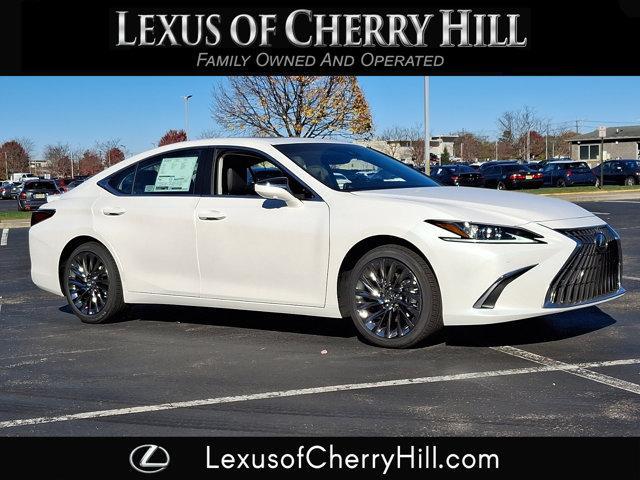 new 2025 Lexus ES 300h car, priced at $54,914