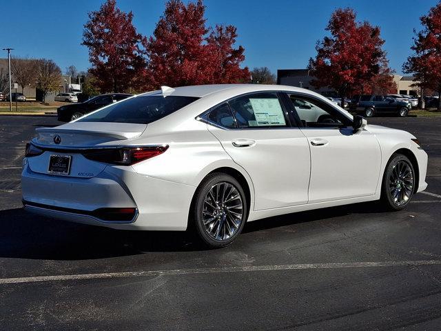 new 2025 Lexus ES 300h car, priced at $54,914