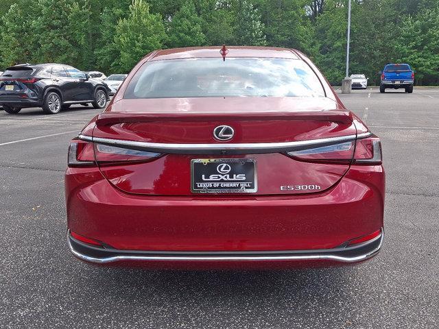 new 2025 Lexus ES 300h car, priced at $49,450