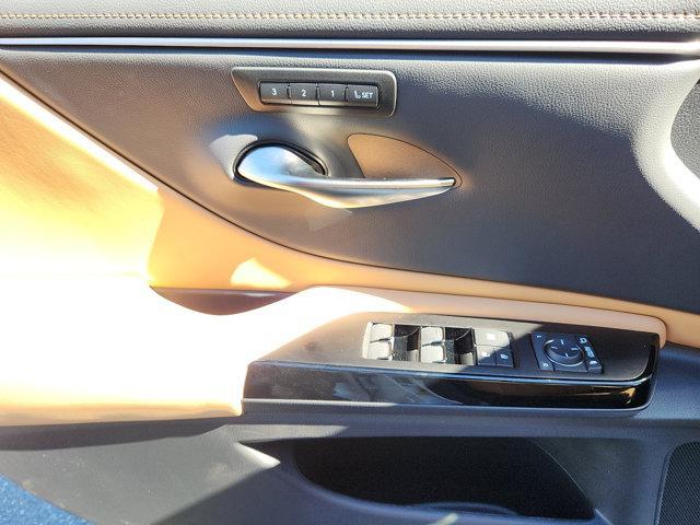 new 2025 Lexus ES 350 car, priced at $48,015