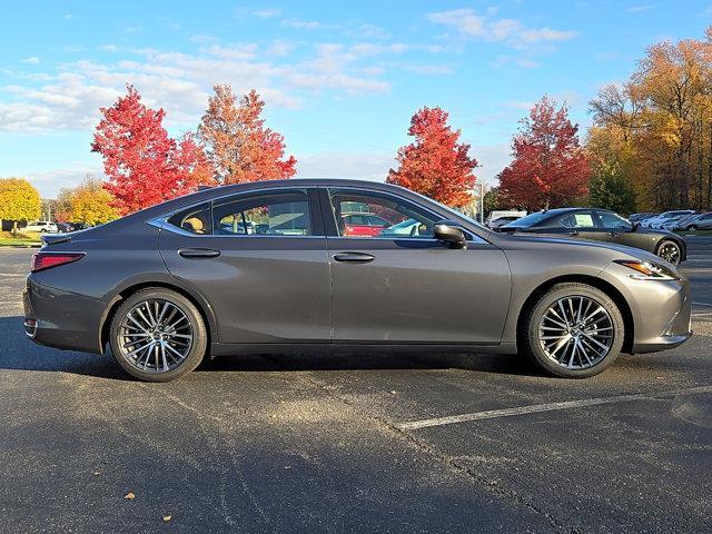 used 2025 Lexus ES 300h car, priced at $48,224