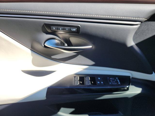 new 2025 Lexus ES 300h car, priced at $49,265