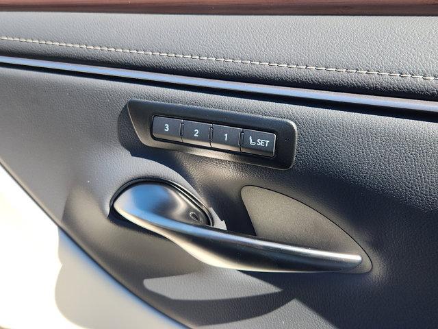 new 2025 Lexus ES 300h car, priced at $49,265