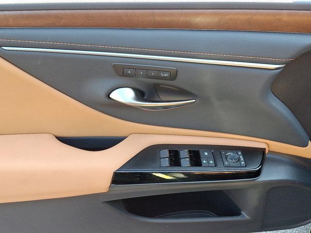 new 2025 Lexus ES 300h car, priced at $51,510