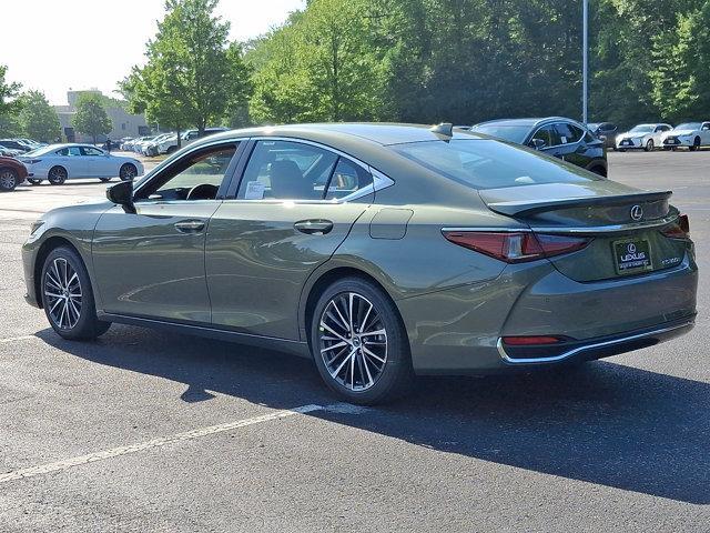 new 2025 Lexus ES 300h car, priced at $51,510