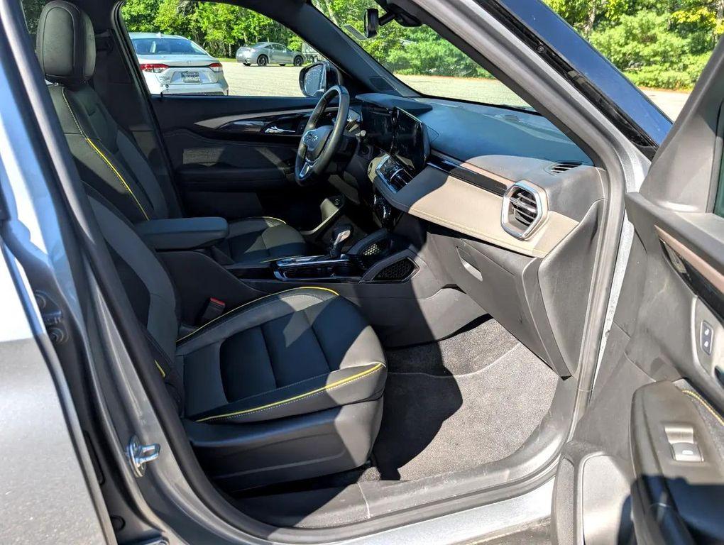 used 2024 Chevrolet TrailBlazer car, priced at $29,990