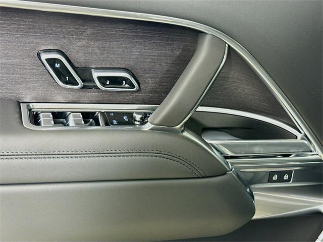 new 2025 Land Rover Range Rover car, priced at $134,005