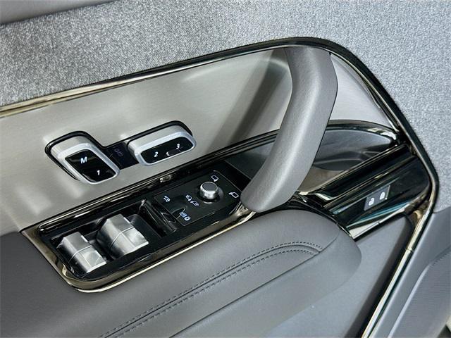 new 2025 Land Rover Range Rover Sport car, priced at $92,440