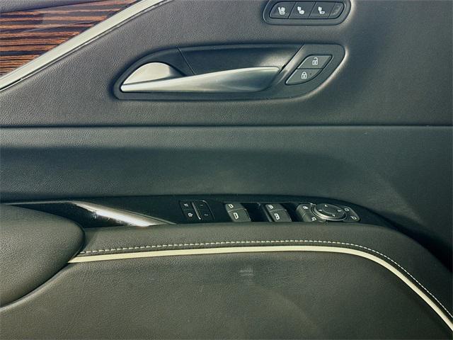 used 2023 Cadillac Escalade ESV car, priced at $72,999